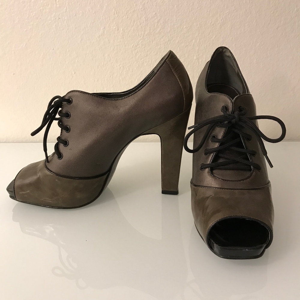 Vince Camuto Maran Lace Up Peep Toe Heeled Booties